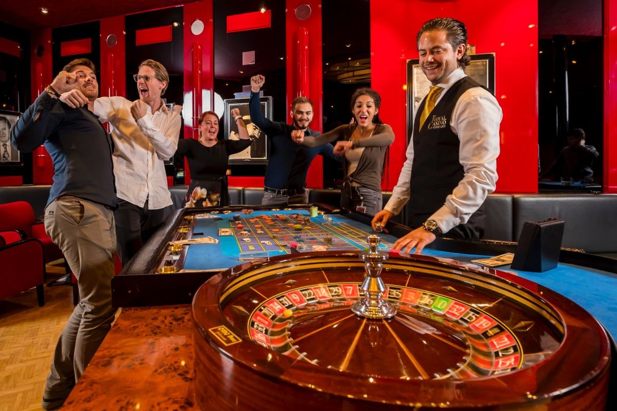 Cosmic Spins Casino پاکستان ریئل منی گیمز